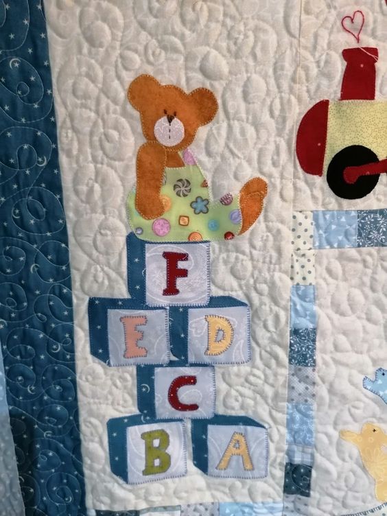 patchwork coperta orsetto su cubi lettere