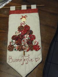 pannello da appendere con ricamato in rilievo albero di Natale