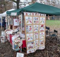 bancarella di Natale coperta patchwork fiabe
